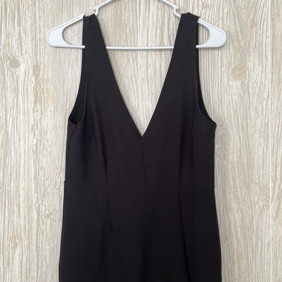 Abercrombie & Fitch Plunge V-Neck Midi Dress - Picture 5 of 8